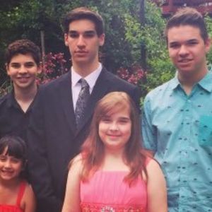 Meet your Posher, Ava